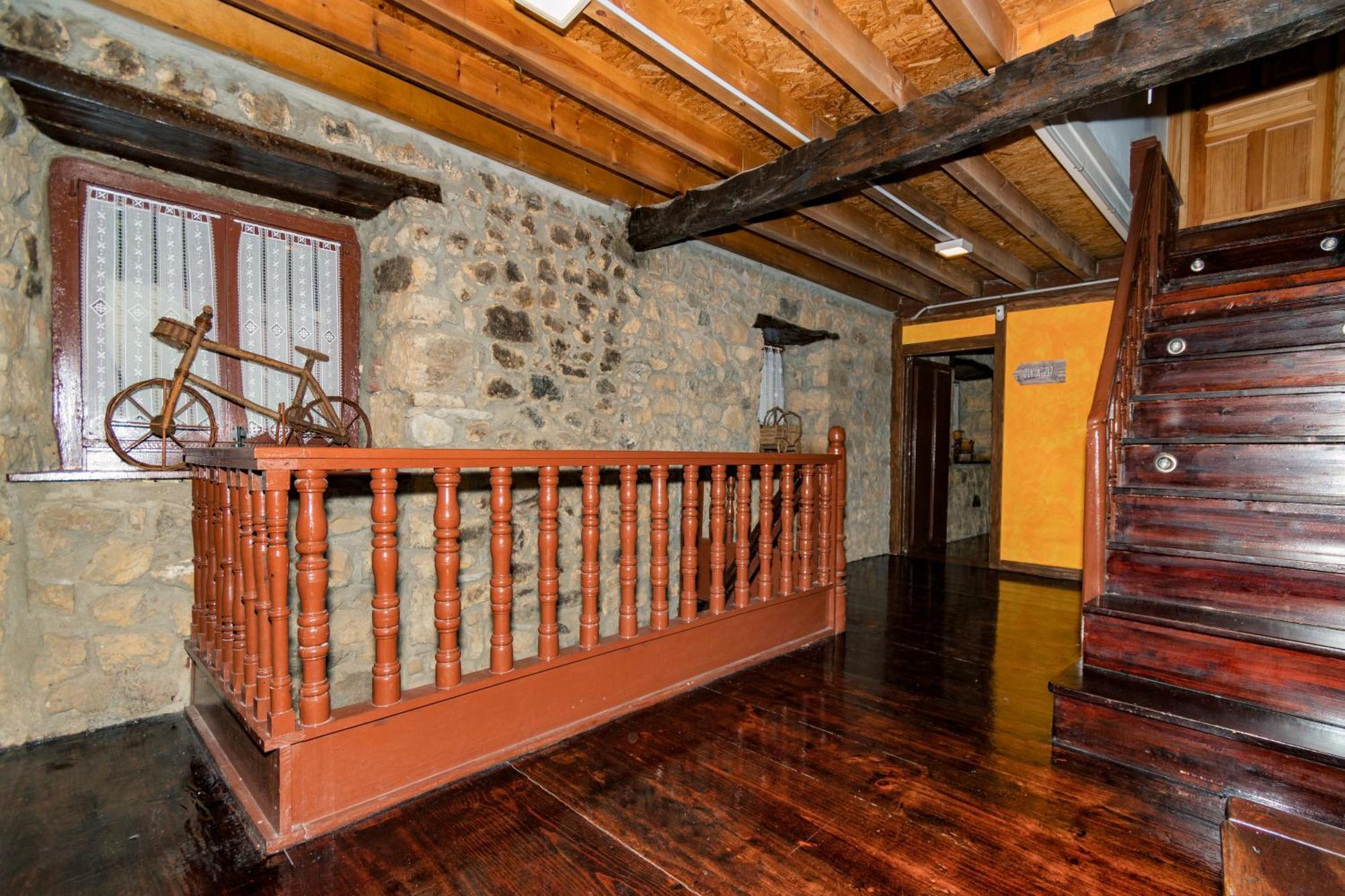 Albergue Santa Marina Buelna Esterno foto