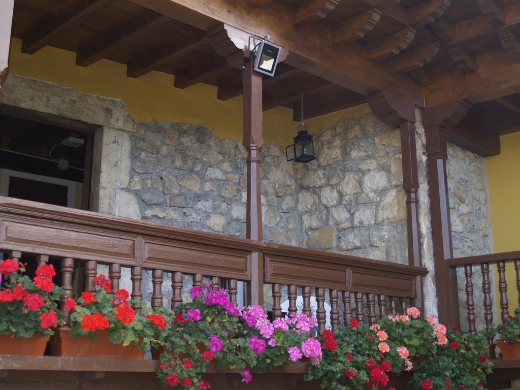 Albergue Santa Marina Buelna Esterno foto